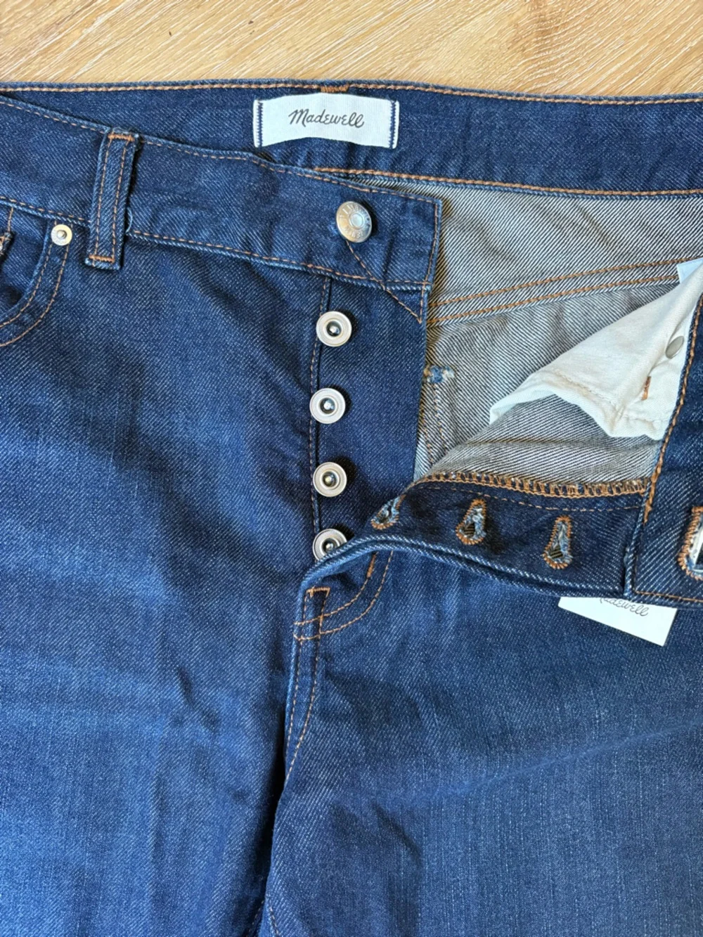 Madewell Petite Dean Easy Straight Jeans in Foundry Wash - Dark Blue